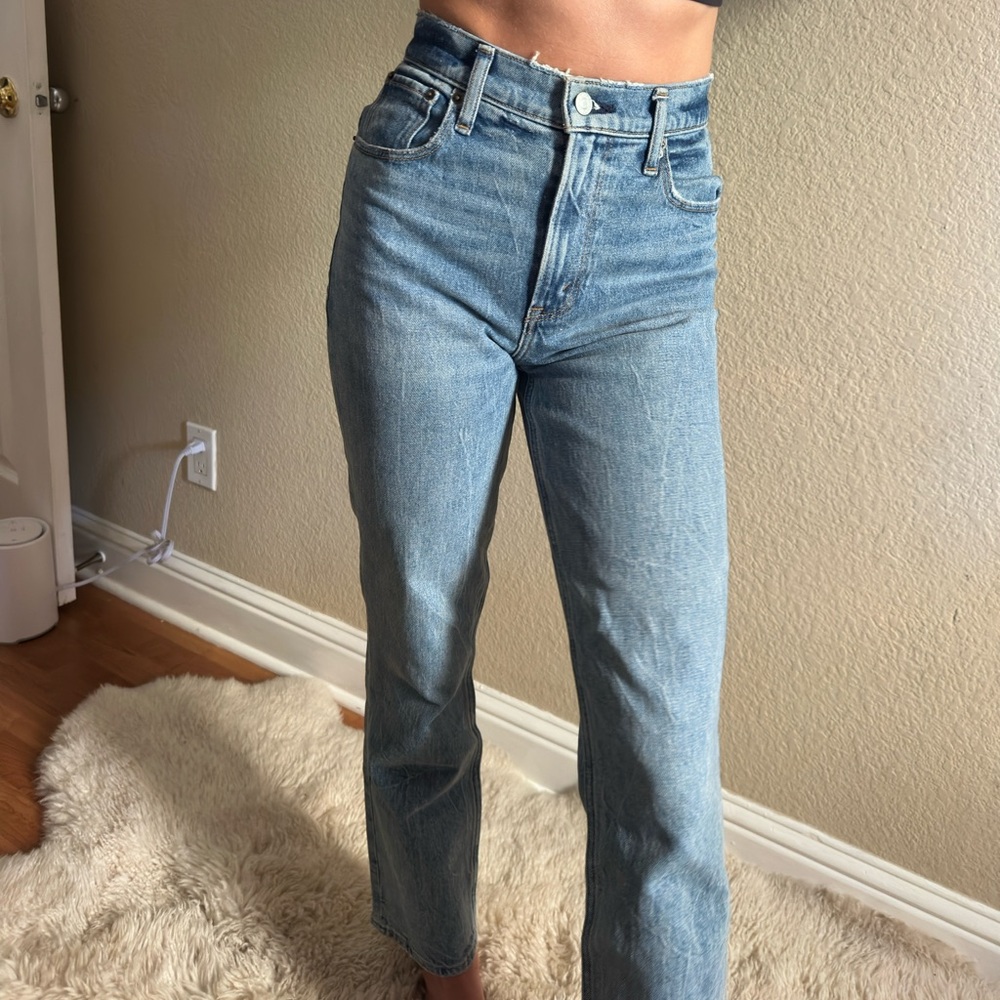 Abercrombie & Fitch 90’s straight Ultra High Rise (curve love) 24/00